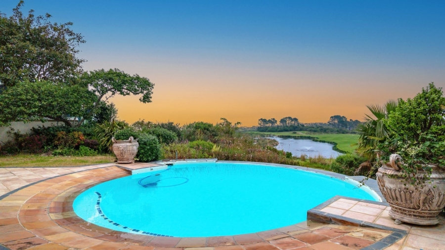 4 Bedroom Property for Sale in Pezula Golf Estate Western Cape